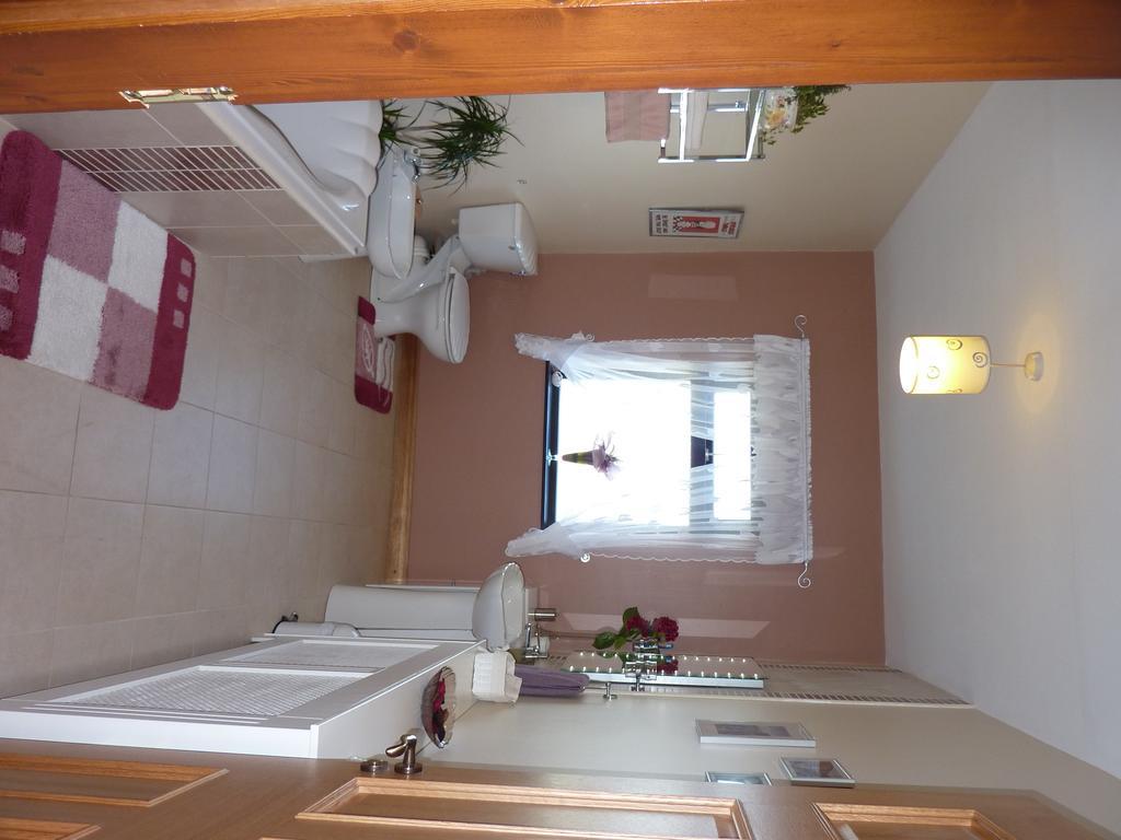 Atlantic Breeze Bed & Breakfast Keel  Eksteriør bilde